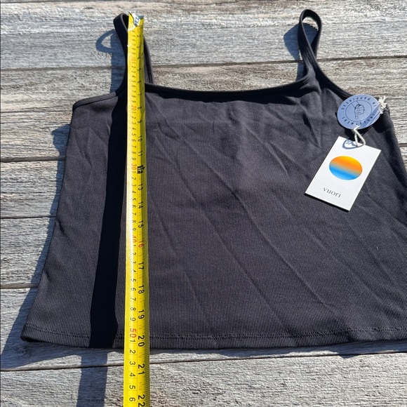 VUORI Pose Cami BLACK SIZE MEDIUM NWT - Picture 3 of 5